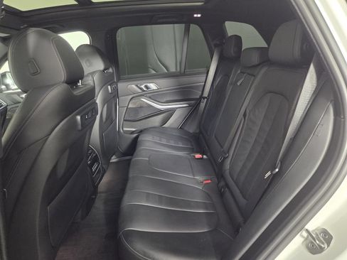 Used 2022 BMW X5 xDrive40i w/ M Sport Package AWD/4WD image 24