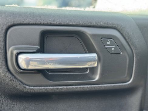 Used 2025 GMC Sierra 2500 Pro w/ Convenience Package image 23