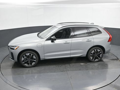 New 2026 Volvo XC60 T8 Plus w/ Protection Package Premier AWD/4WD image 36