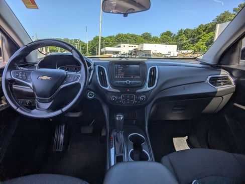 Used 2021 Chevrolet Equinox LT AWD/4WD image 16