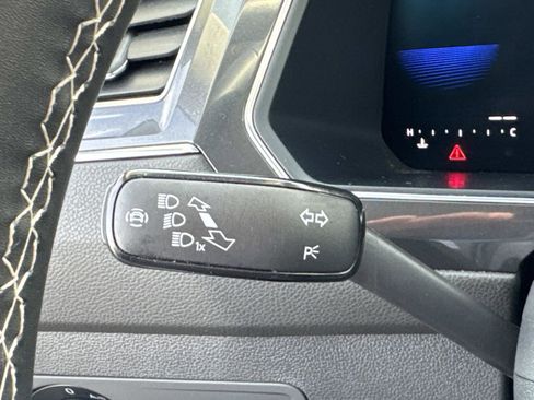 Certified 2023 Volkswagen Tiguan SE image 28