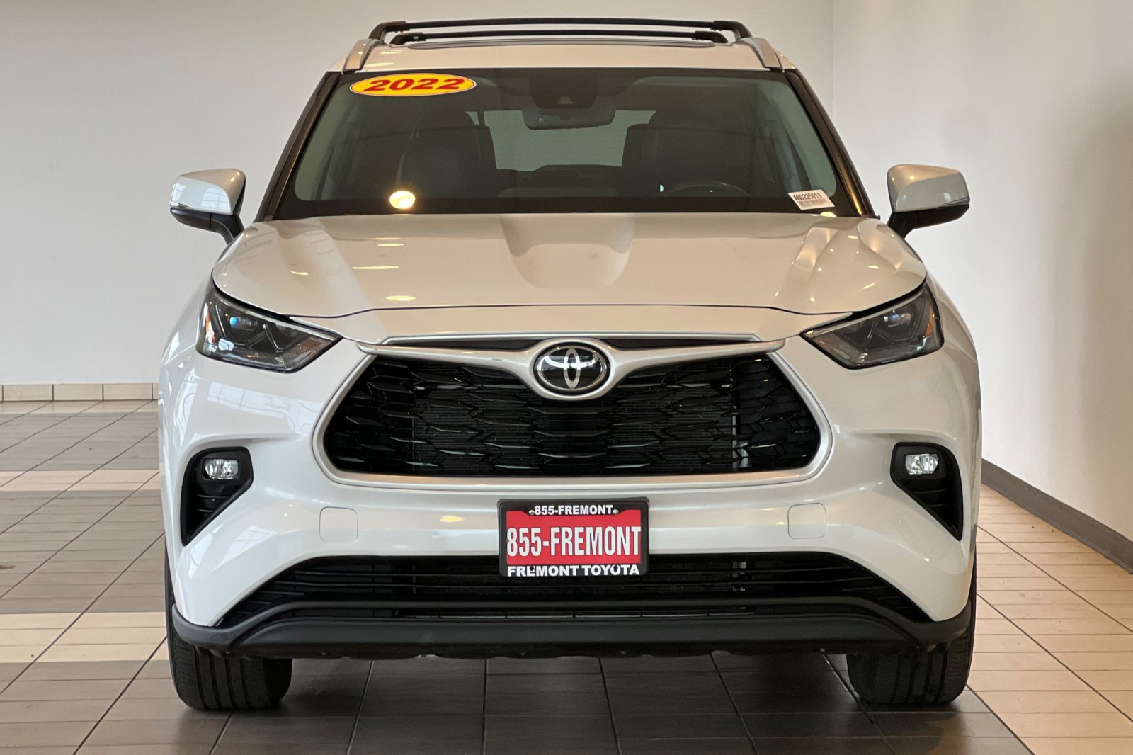 Certified 2022 Toyota Highlander XLE AWD/4WD image 9