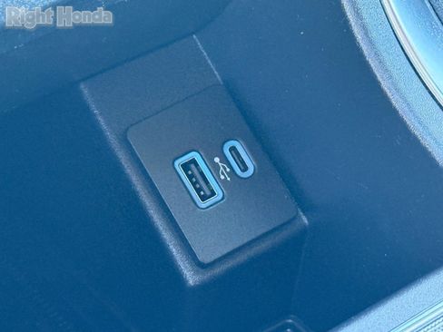 Used 2023 Ford Edge Titanium image 23