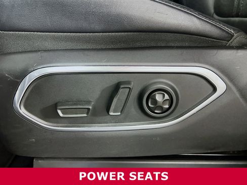 Used 2024 Jeep Wagoneer L Series II w/ Flexible Seating Group image 4