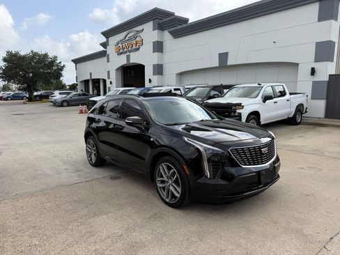 Used 2022 Cadillac XT4 Sport FWD image 2