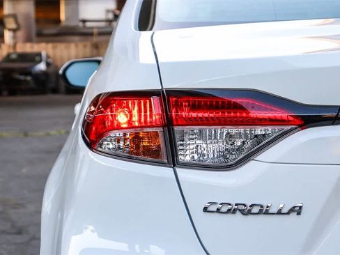 Used 2023 Toyota Corolla LE image 9