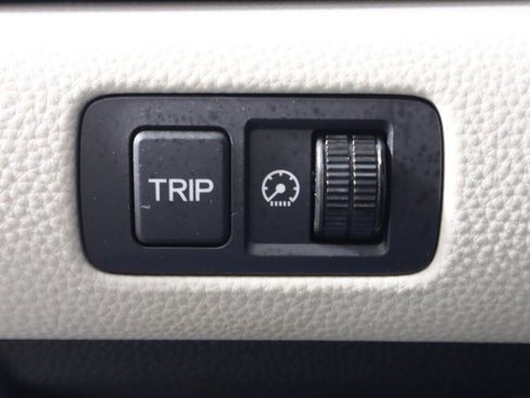 Used 2018 Honda Accord EX image 10