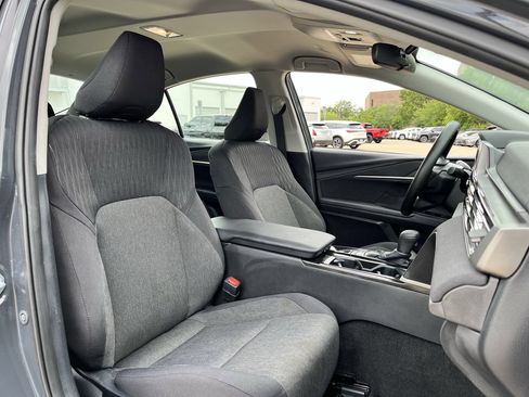 Used 2025 Toyota Camry LE FWD image 24