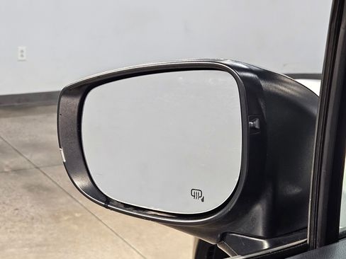 Used 2024 Subaru Crosstrek 2.0i Premium image 22