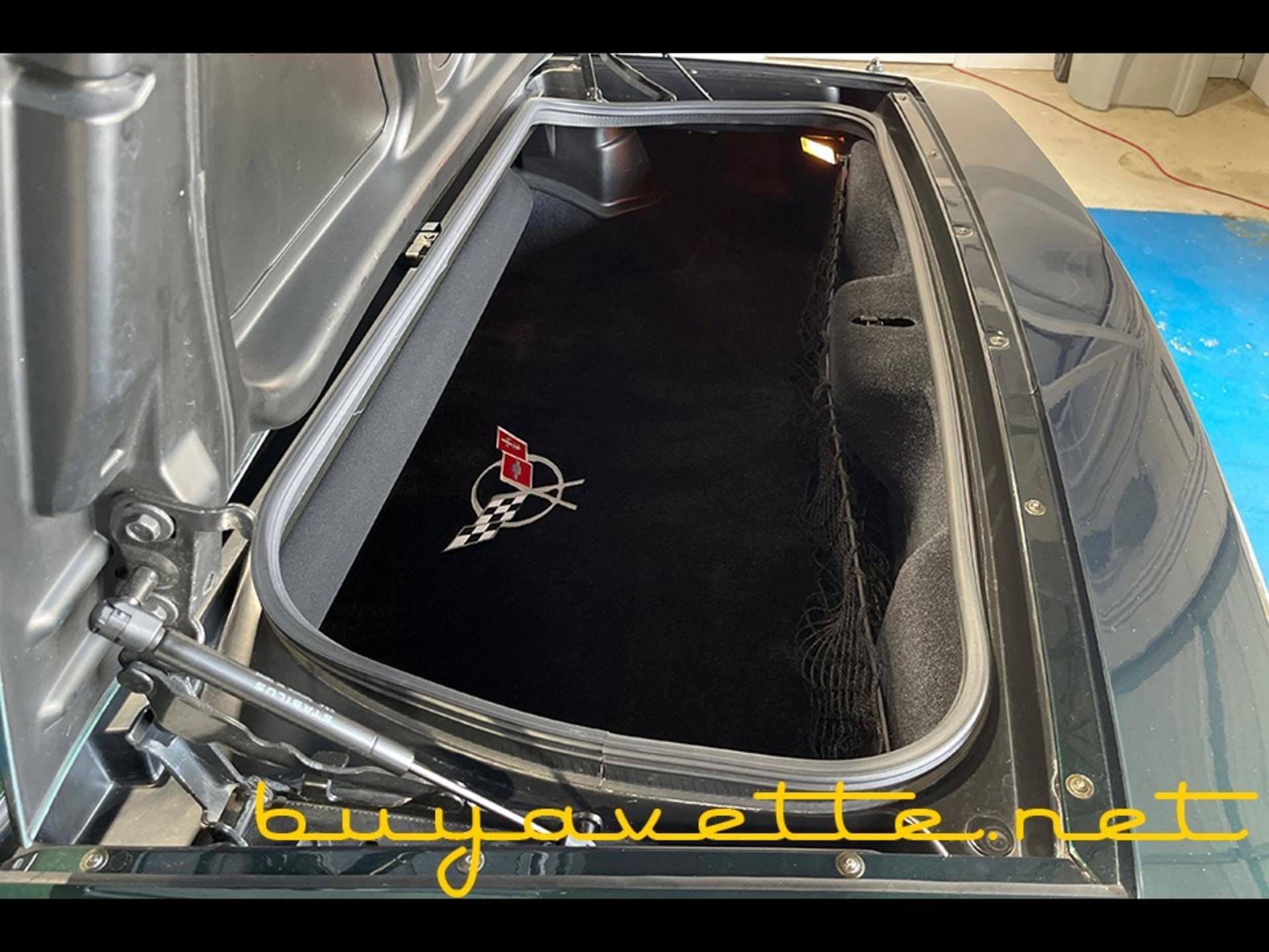 Used 2001 Chevrolet Corvette Convertible w/ Preferred Equipment Group2 RWD image 26