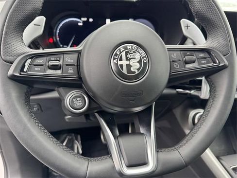New 2025 Alfa Romeo Tonale w/ Premium Package image 16