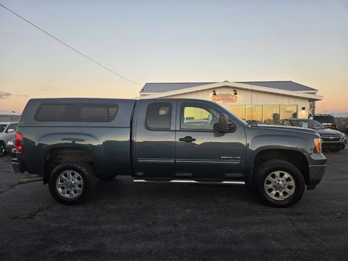 Used 2013 GMC Sierra 2500 SLE w/ Snow Plow Prep Package image 5
