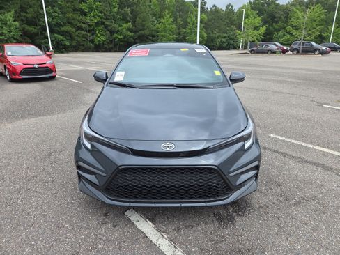 Used 2026 Toyota Corolla SE w/ SE Package FWD image 8