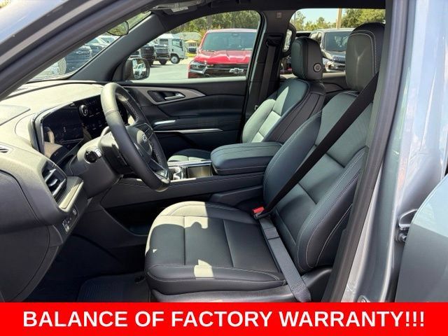 Used 2026 Chevrolet Traverse LT w/ Midnight/Sport Edition FWD image 14