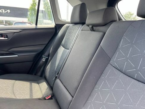 Used 2021 Toyota RAV4 XLE FWD image 28