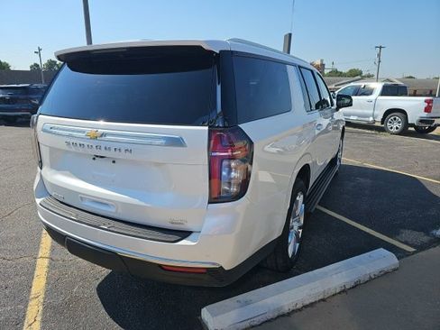Used 2023 Chevrolet Suburban High Country image 7