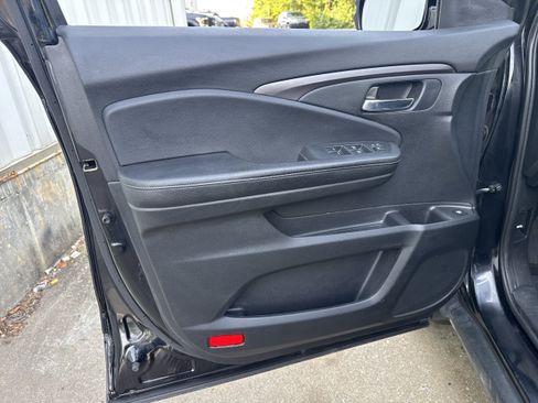 Used 2019 Honda Ridgeline Sport image 6