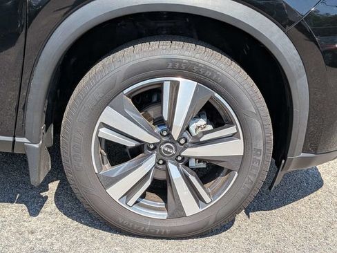 Used 2023 Nissan Rogue SL AWD/4WD image 11