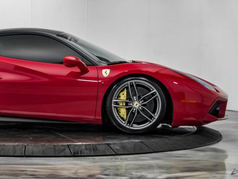 Used 2017 Ferrari 488 GTB RWD image 28