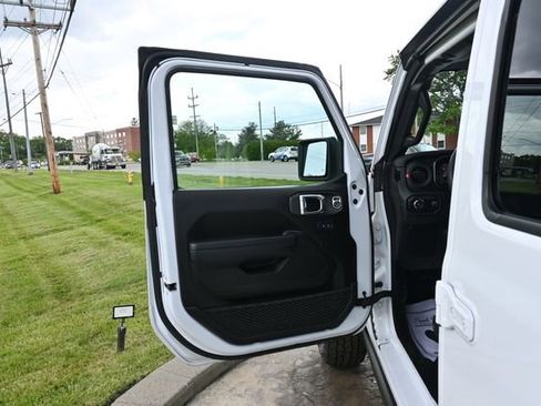 Used 2024 Jeep Wrangler Unlimited Rubicon AWD/4WD image 26