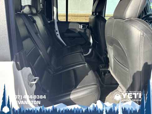 Used 2022 Jeep Gladiator Overland w/ Popular Equipment Package image 15
