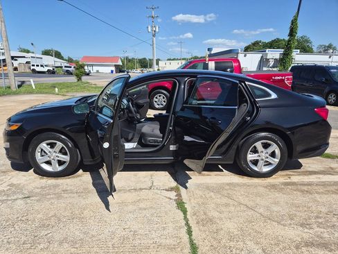 Used 2024 Chevrolet Malibu LT FWD image 15