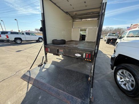 Used 2016 Chevrolet Express 3500 image 14