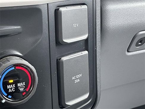 Used 2024 Ford F250 XL w/ STX Appearance Package image 29