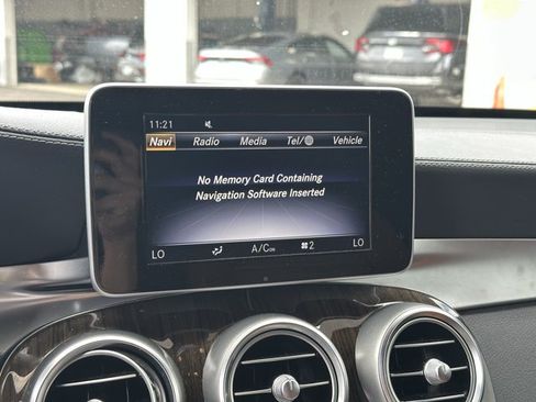 Used 2019 Mercedes-Benz GLC 300 image 11