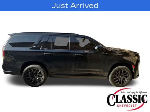 Used 2024 Cadillac Escalade Sport w/ LPO, ONYX Package image 31