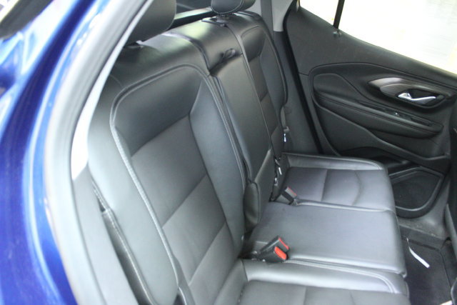 Used 2023 GMC Terrain SLT w/ Tech Package AWD/4WD image 11