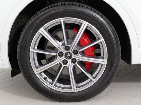 Used 2024 Audi Q5 e Premium Plus w/ Premium Plus Package image 70