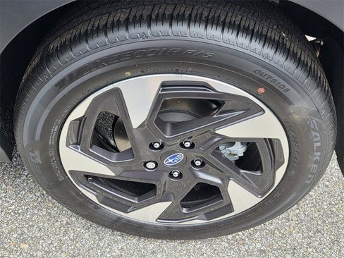 New 2025 Subaru Crosstrek 2.5i Limited w/ Popular Package #3A image 36