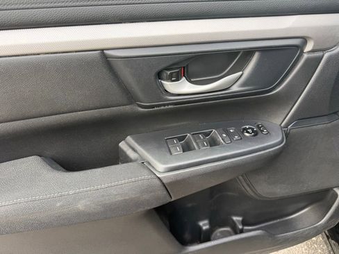 Used 2019 Honda CR-V LX image 17