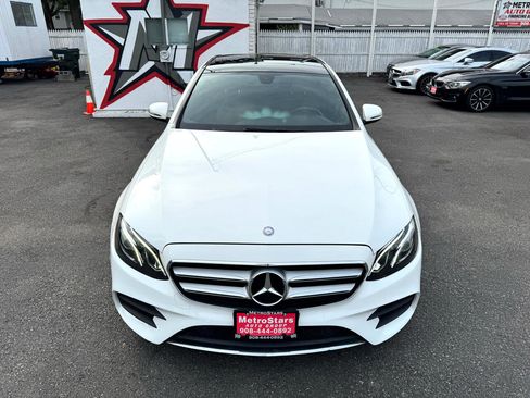 Used 2017 Mercedes-Benz E 300 4MATIC image 2