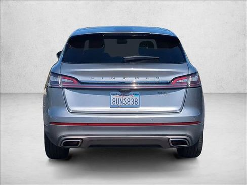 Used 2020 Lincoln Nautilus Reserve FWD image 6