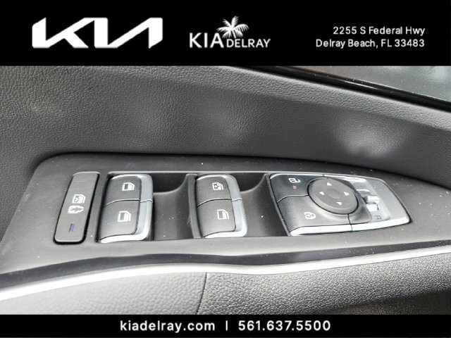 New 2026 Kia Sorento LX FWD image 15