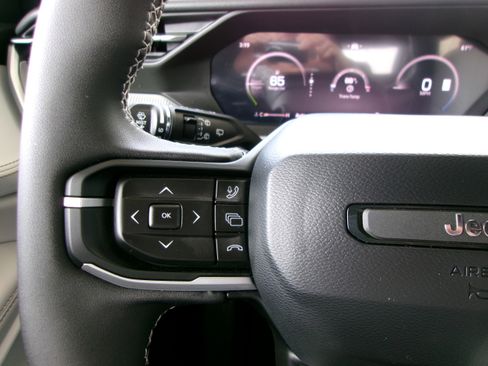New 2026 Jeep Cherokee Limited AWD/4WD image 10