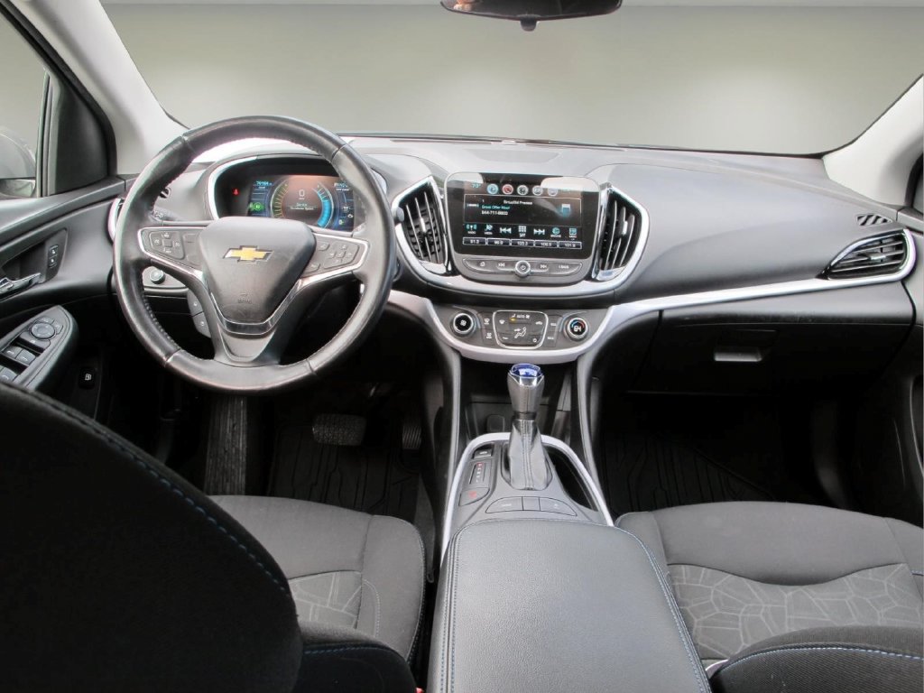 Used 2017 Chevrolet Volt LT FWD image 22