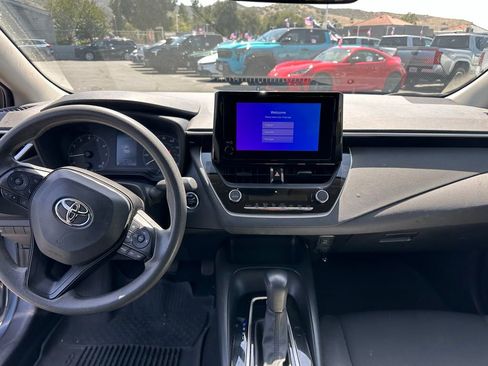 Used 2024 Toyota Corolla LE w/ LE Convenience Package FWD image 7