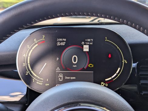 Used 2022 MINI Cooper S w/ Premium Package image 30