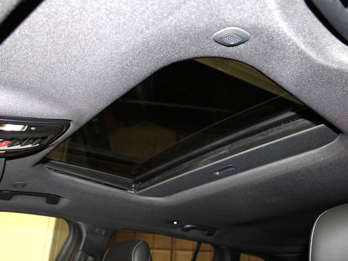 New 2025 Jeep Grand Cherokee Altitude image 23