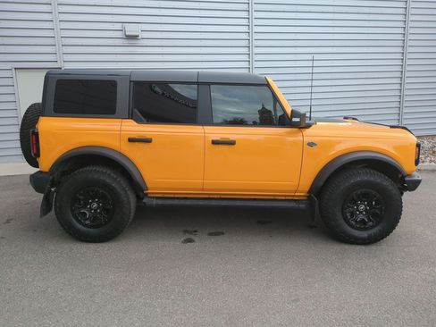 Used 2022 Ford Bronco Wildtrak image 2