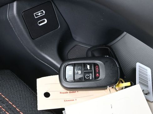 Used 2026 Honda HR-V Sport image 17