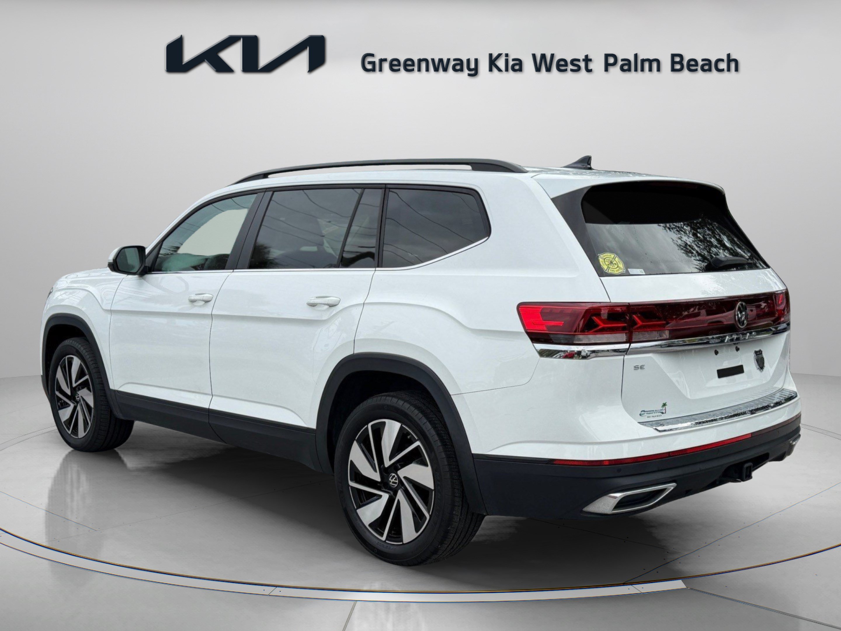 Used 2024 Volkswagen Atlas SE FWD image 5