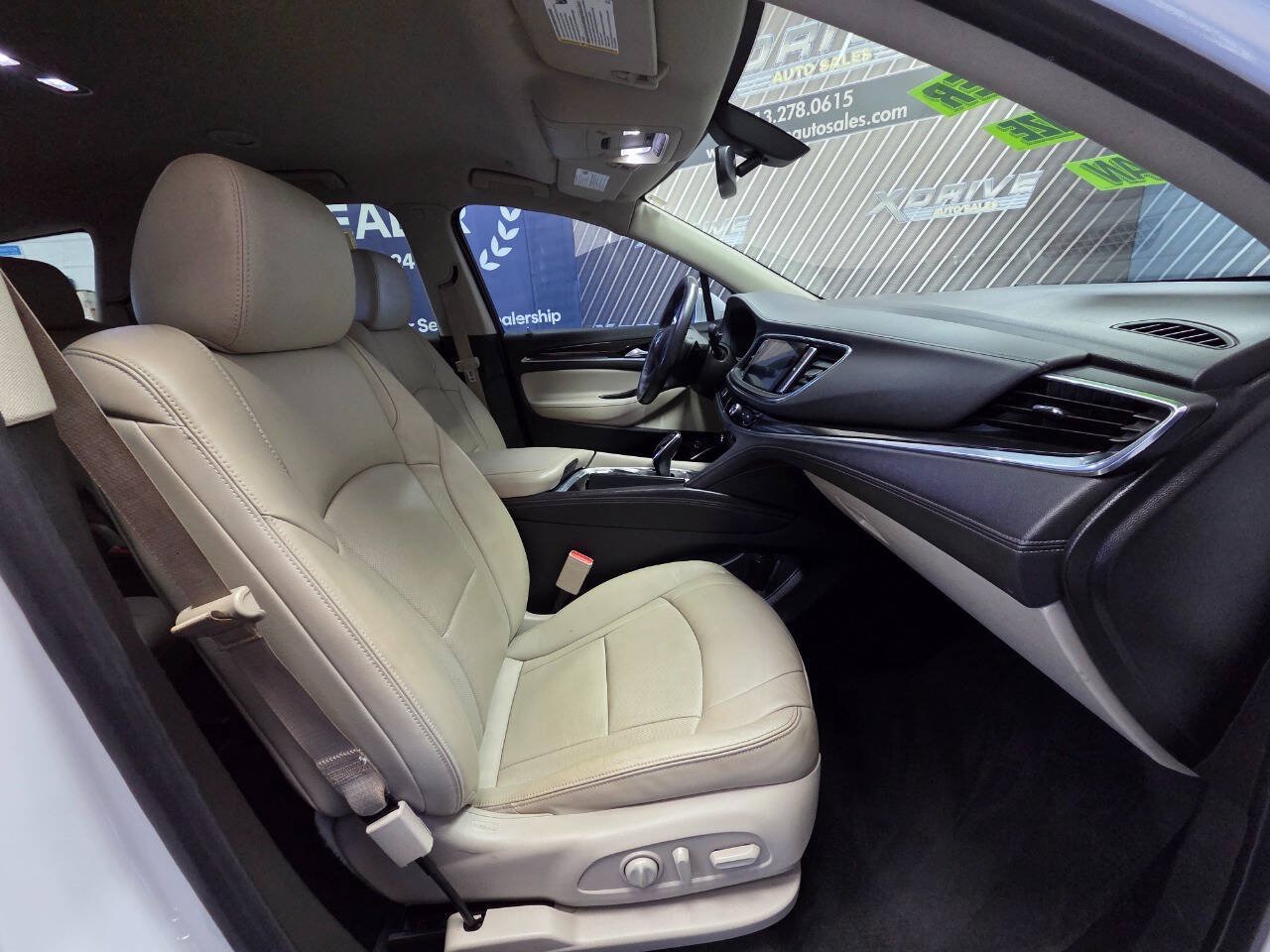 Used 2020 Buick Enclave Essence FWD image 26