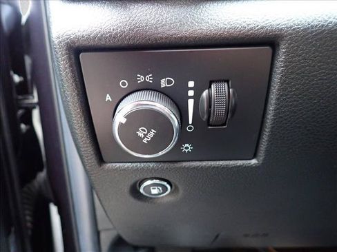 Used 2014 Jeep Grand Cherokee Limited w/ Trailer Tow Group IV AWD/4WD image 18