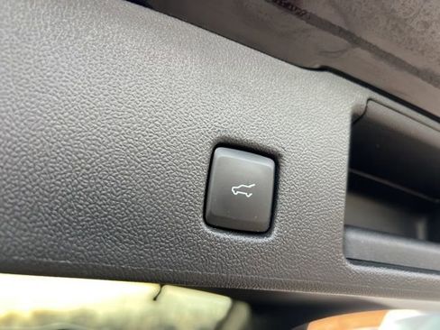 Certified 2023 Ford Escape ST-Line Elite image 24