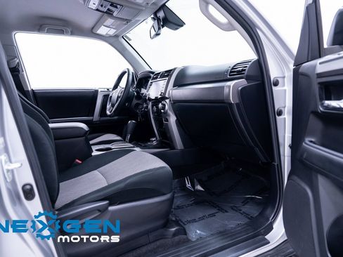 Used 2020 Toyota 4Runner SR5 image 45