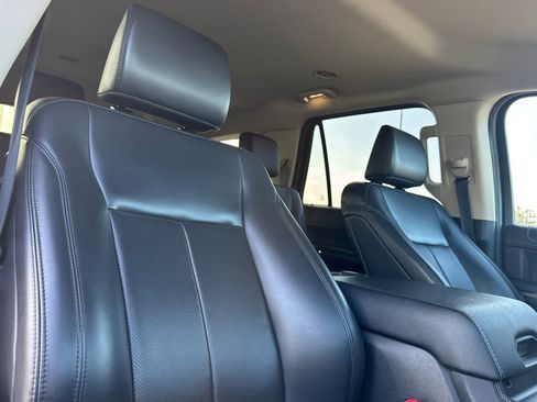 Used 2024 Ford Expedition XLT image 21